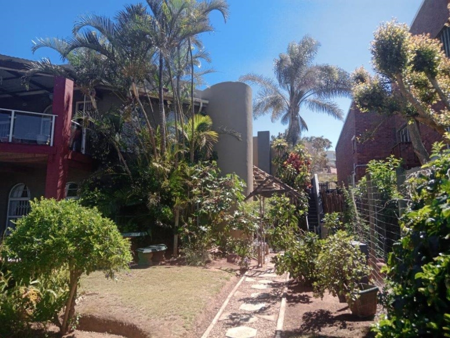4 Bedroom Property for Sale in Wavecrest Eastern Cape
